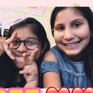 Meet your Posher, Elina and